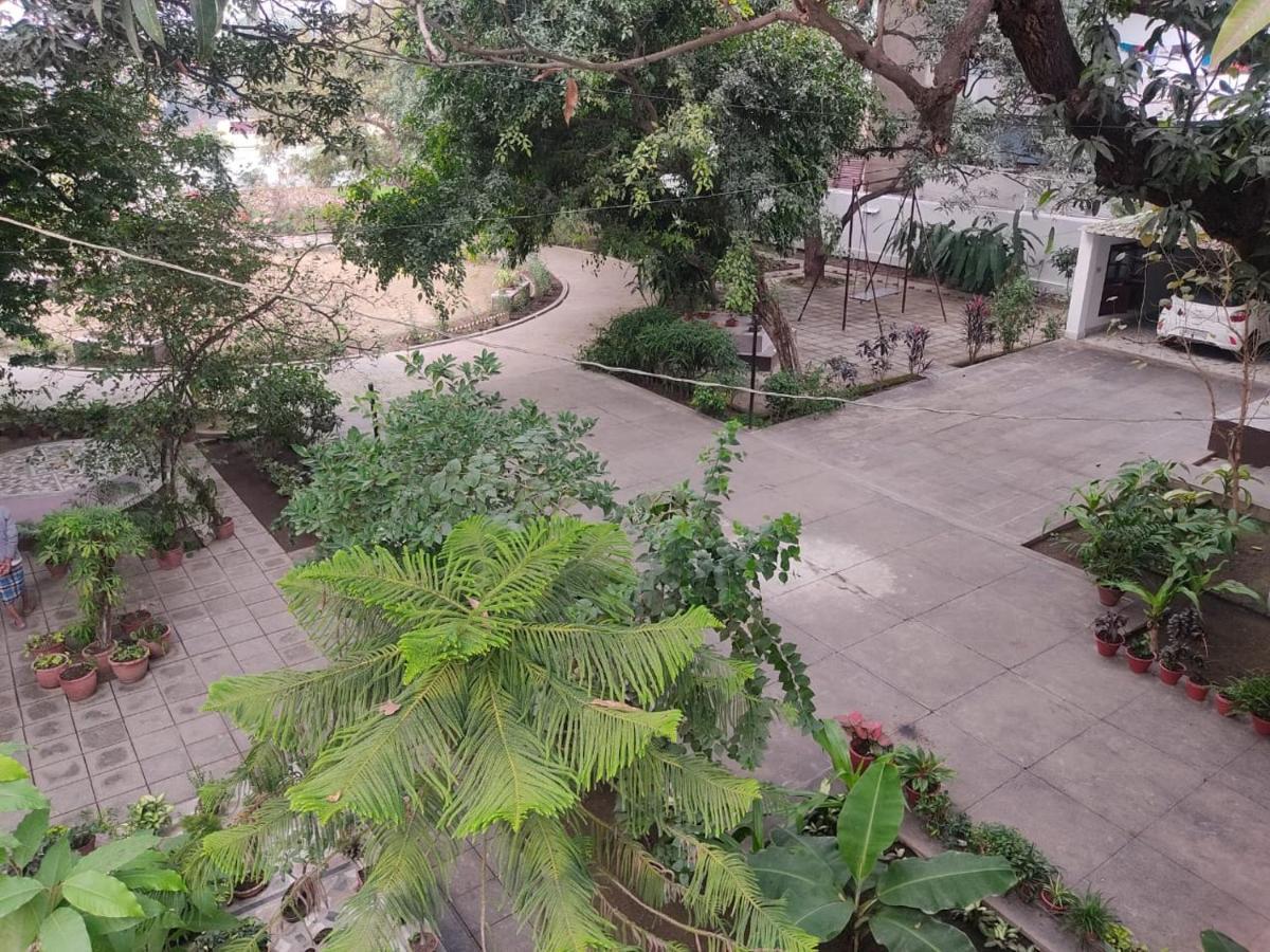 Vatika Homestay Varanasi Exterior photo